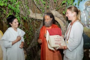 1745834340_999_परमार्थ-निकेतन-में-क्रिया-योग-कोर्स-का-शुभारम्भ.jpg