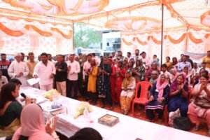 अपर-सचिव-चिकित्सा-स्वास्थ्य-एवं-ग्राम्य-विकास-ने-जनसंवाद.jpeg