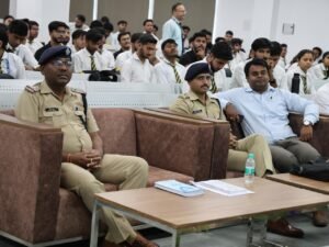 एसएसपी-के-निर्देश-पर-आमजन-को-जागरूक-करने-हेतु-हरिद्वार.jpg