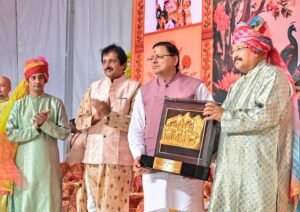 दून-विश्वविद्यालय-में-आरम्भ-होगा-सेंटर-फॉर-हिंदू-स्टडीज-–.jpg
