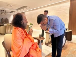 परमार्थ-निकेतन-के-अध्यक्ष-स्वामी-चिदानन्द-सरस्वती-जी-और-गुजरात.jpg