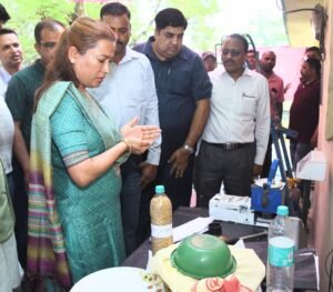 प्रदेश-में-ई-पाश-मशीन-से-राशन-वितरण-शुरू.jpg