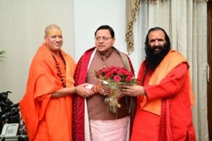 मुख्यमंत्री-से-अखाड़ा-परिषद-के-अध्यक्ष-स्वामी-रविन्द्रपुरी-जी-महाराज.jpg