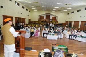 सरकार-ने-प्रदेश-की-बेरोजगारी-दर-में-रिकॉर्ड-44-प्रतिशत.jpg
