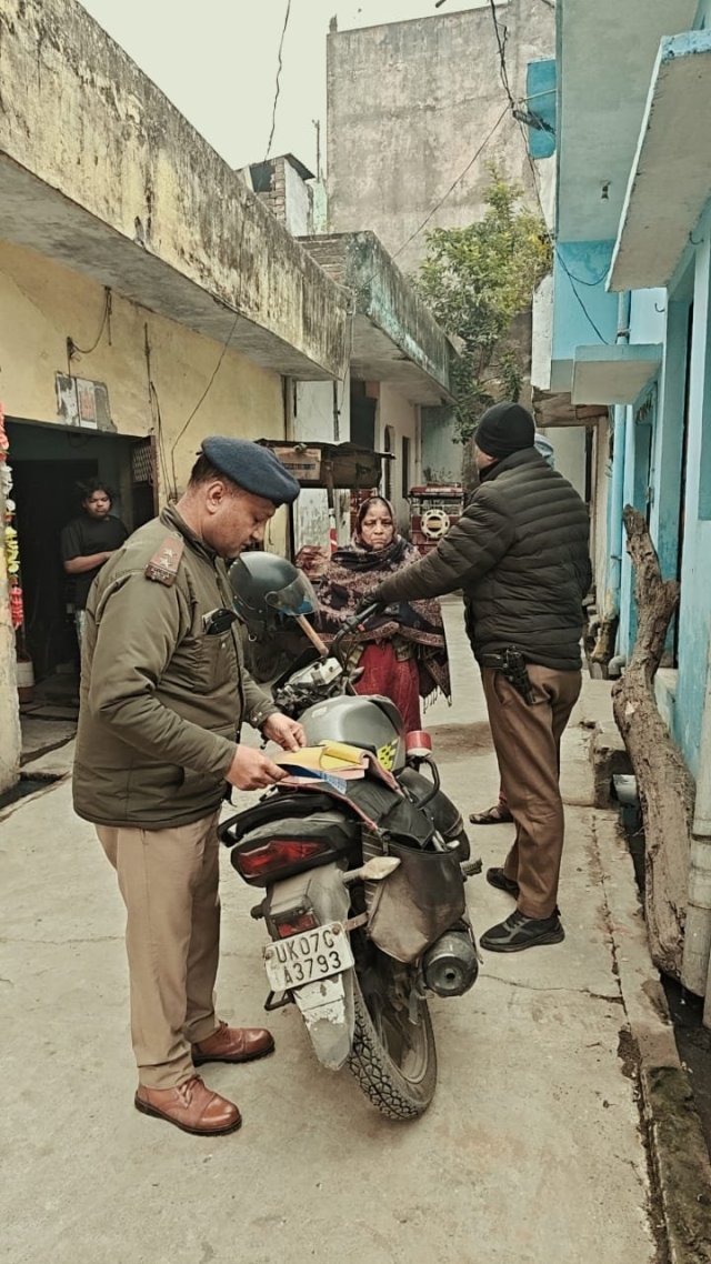 1766330326_788_एसएसपी-हरिद्वार-के-निर्देश-पर-समूचे-जनपद-में-चलाया-जा.jpg