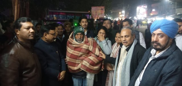 1768974982_123_शीतलहर-से-राहत-एवं-बचाव-के-लिए-देर-रात्रि-को.jpg