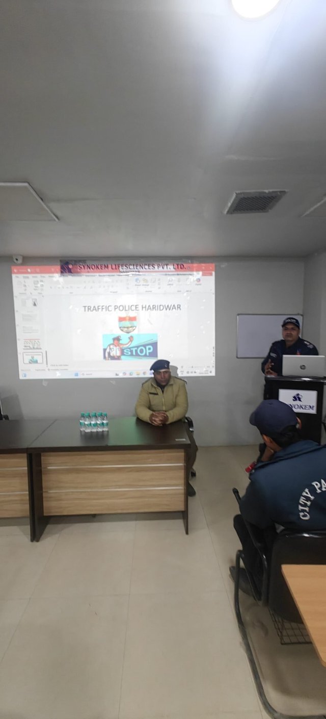 SSP-हरिद्वार-के-नेतृत्व-में-चलाया-जा-रहा-यातायात-जागरूकता.jpg