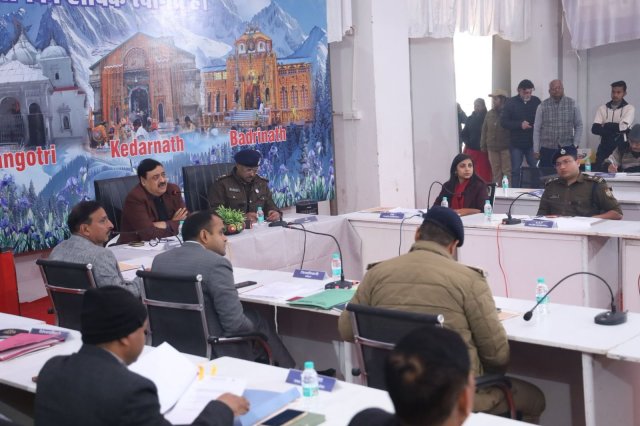 चारधाम-यात्रा-2026ः-तैयारियों-को-लेकर-गढ़वाल-आयुक्त-ने-की.jpg