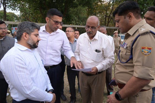 प्रधानमंत्री-के-आगमन-से-पहले-देहरादून-में-तैयारियां-तेज-डीएम.jpg