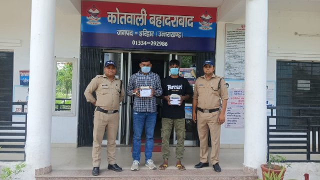 SSP-नवनीत-सिंह-के-नेतृत्व-में-हरिद्वार-पुलिस-को-बड़ी.jpeg
