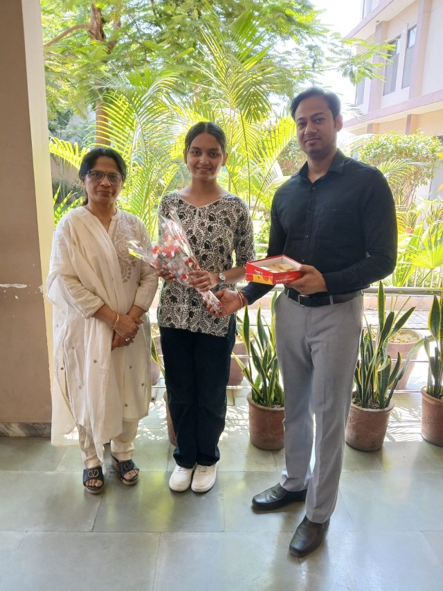 धूम-सिंह-मेमोरियल-पब्लिक-स्कूल-का-सीबीएसई-12वीं-परीक्षा-परिणाम.jpg