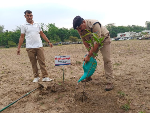 1780674168_295_विश्व-पर्यावरण-दिवस-पर-SSP-हरिद्वार-के-नेतृत्व-में-वृक्षारोपण.jpeg