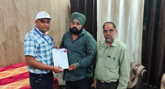 1780935334_84_प्रदेश-के-सभी-मतदाताओं-को-गणना-फार्म-बांटने-का-कार्य.jpeg