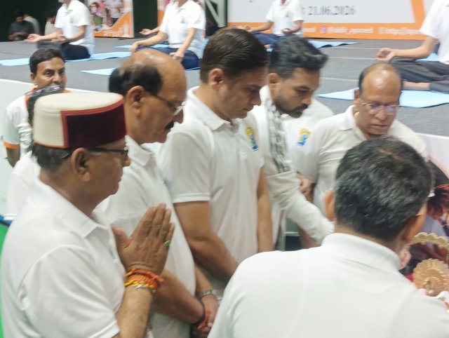 1782052720_225_परेड-ग्राउंड-में-योग-से-स्वास्थ्य-का-संदेश.jpeg