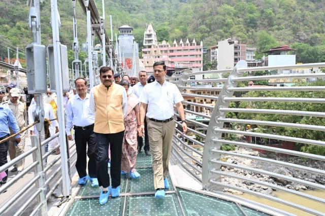 मुख्य-सचिव-उत्तराखंड-द्वारा-टिहरी-गढ़वाल-में-बजरंग-सेतु-एवं.jpeg