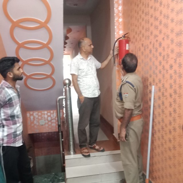 1783440844_960_आग-लगने-की-घटनाओं-से-बचाओ-के-लिए-फायर-ऑडिट.jpeg