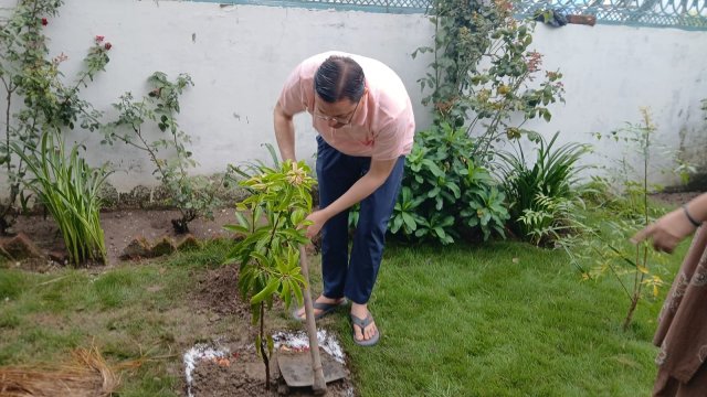 1784209855_710_मुख्यमंत्री-हरेला-पर्व-पर-नगला-तराई-अपने-निजी-आवास-परिसर.jpg