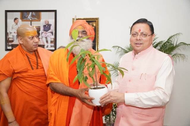 1784922112_865_मुख्यमंत्री-धामी-से-अखिल-भारतीय-अखाड़ा-परिषद-के-अध्यक्ष-राष्ट्रीय.jpeg