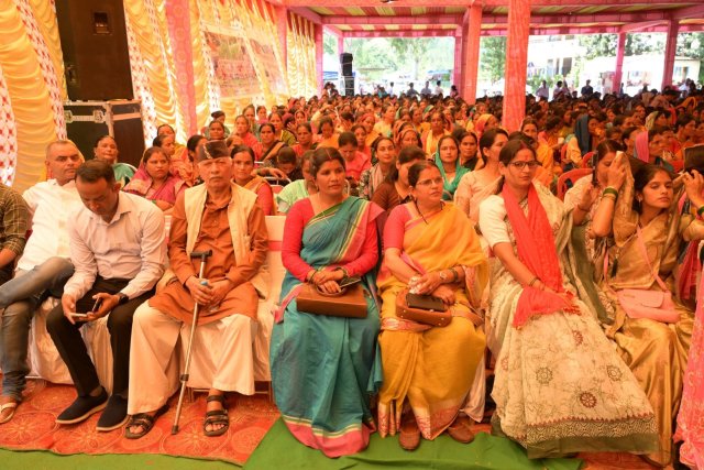 1785067692_373_बहुउद्देशीय-शिविर-में-उमड़ा-जनसैलाब-‘मन-की-बात-का-हुआ.jpg