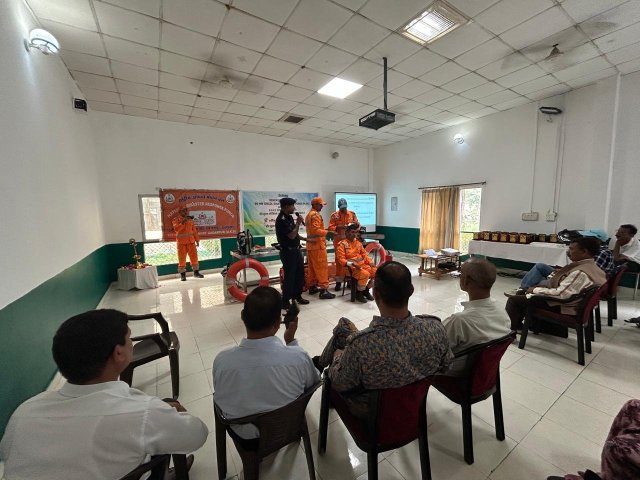 आर-सेटी-का-13-दिवसीय-सीसीटीवी-व-सुरक्षा-अलार्म-प्रशिक्षण.jpeg