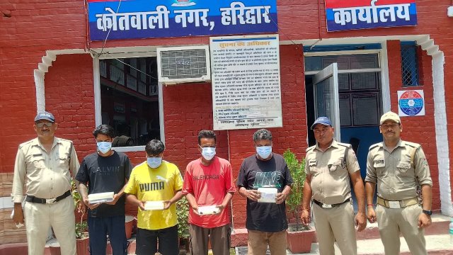 कप्तान-नवनीत-सिंह-की-अगुवाई-में-हरिद्वार-पुलिस-की-एयर.jpeg