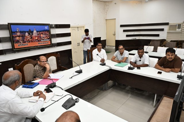 जनपद-में-विशेष-गहन-पुनरीक्षण-अभियान-को-सफल-क्रियान्वयन-के.jpg