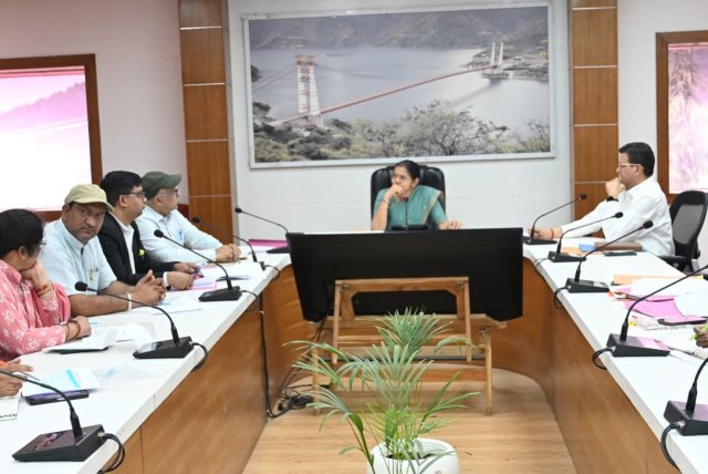 पीसीपीएनडीटी-अधिनियम-का-कड़ाई-से-हो-अनुपालन-कन्या-भ्रूण-हत्या.jpeg
