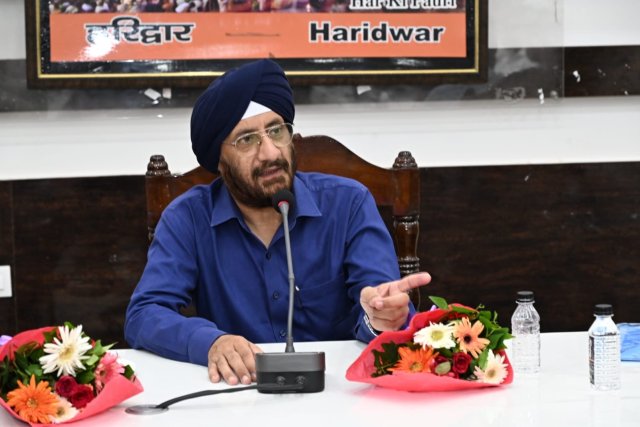 सभी-मदरसों-की-अनिवार्य-रूप-से-हो-मान्यता-अध्यक्ष-उत्तराखंड.jpeg