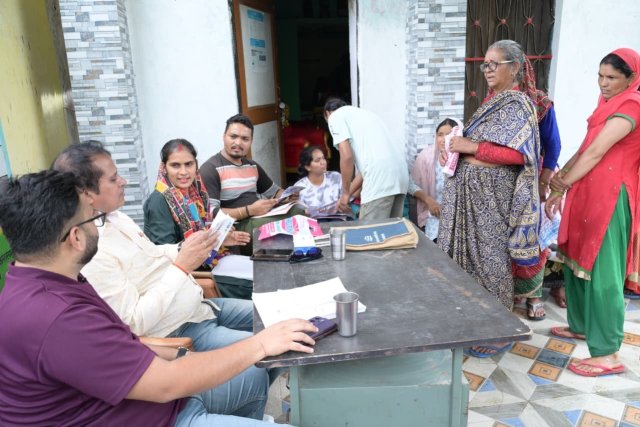 सरकार-जनता-के-द्वार-कार्यक्रम-के-तहत-भटवाड़ी-सुनार-में.jpeg