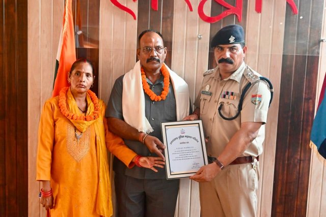 हरिद्वार-पुलिस-से-ऐच्छिक-सेवानिवृत्त-हुए-01-सदस्य.jpg