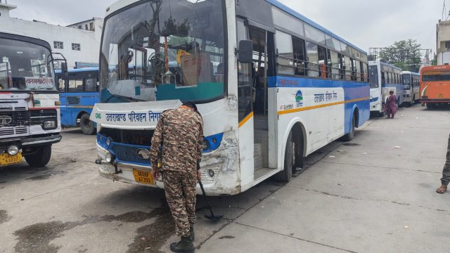 1785685479_181_उत्तराखण्ड-BDS-और-अर्द्धसैनिक-बल-की-हरिद्वार-में-सघन-चेकिंग.jpeg
