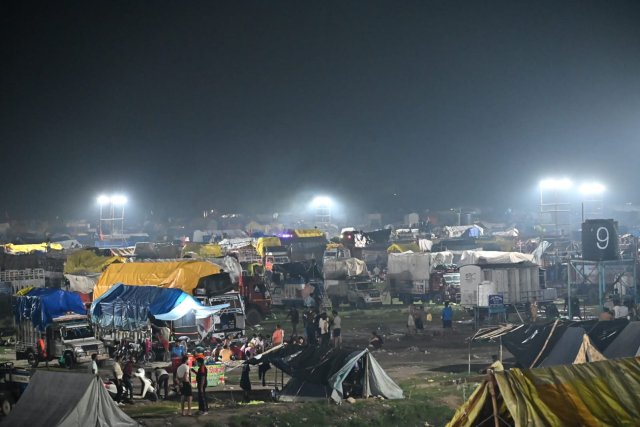 कांवड़-यात्रियों-के-स्वागत-के-लिए-नारसन-बॉर्डर-प्रवेश-द्वार.jpg