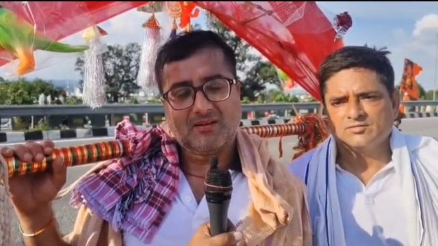 डाक-कांवड़-यात्रा-में-उमड़ा-आस्था-का-सैलाब-व्यवस्थाओं-से.jpg