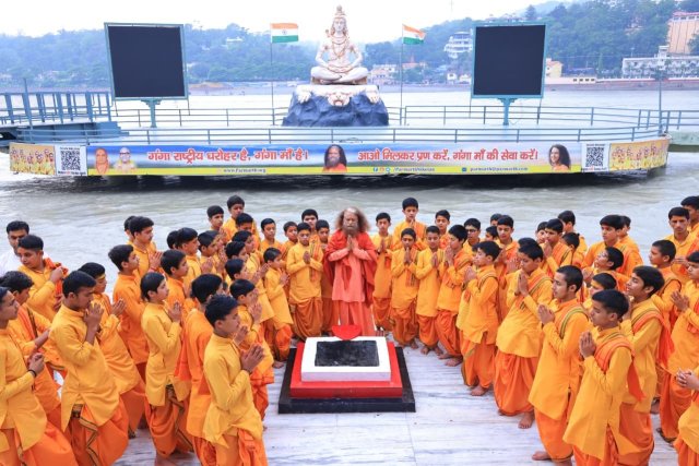 भारत-के-मस्तक-पर-साहित्य-संस्कृति-और-स्वाभिमान-का-स्वर्णिम.jpg