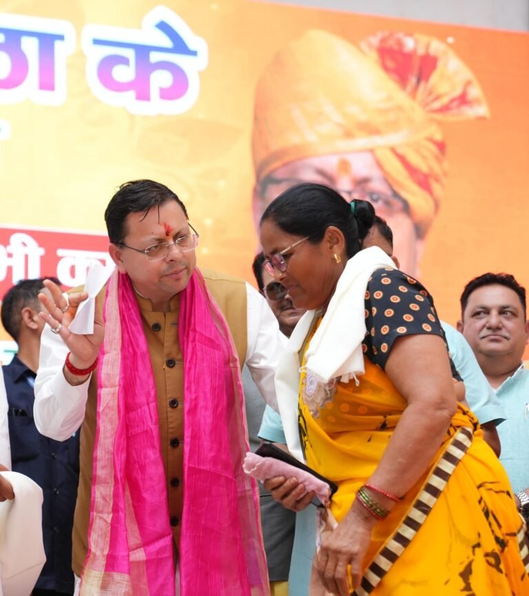 1790267869_383_मुख्यमंत्री-ने-हल्दी-घेरा-खटीमा-में-72276-लाख-की-लागत.jpg
