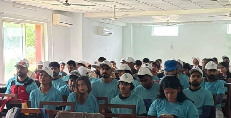 1790512666_748_टिहरी-झील-के-कोटी-कॉलोनी-में-धूमधाम-से-मनाया-गया.jpg