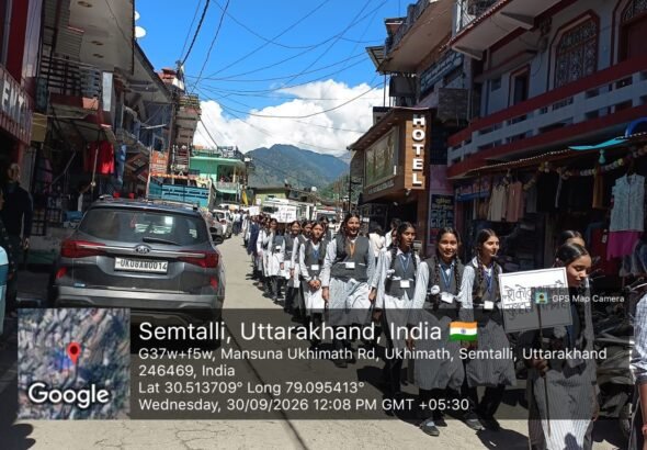 नशामुक्ति-को-लेकर-ऊखीमठ-में-निकाली-जागरूकता-रैली.jpeg