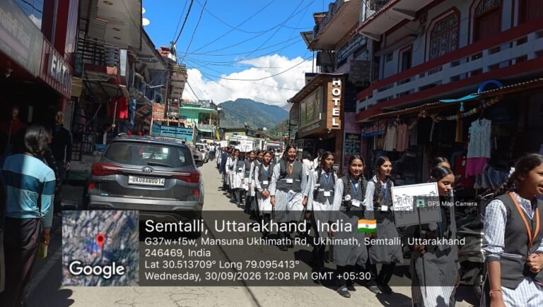 नशामुक्ति-को-लेकर-ऊखीमठ-में-निकाली-जागरूकता-रैली.jpeg