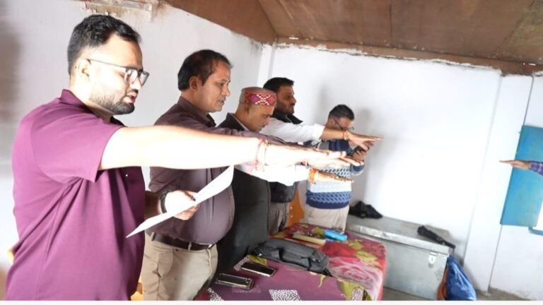 रेड-अलर्ट-के-चलते-केदारनाथ-धाम-यात्रा-दो-दिन-के.jpg