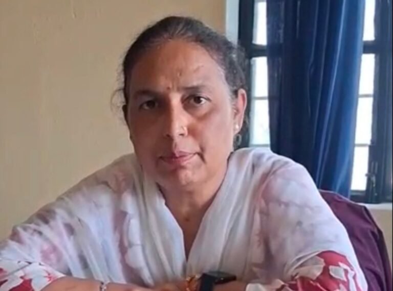 लंबे-समय-की-परेशानी-से-राहत-की-ओर-बढ़े-गोपी.jpg