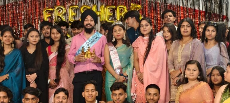 1790854065_327_स्वामी-दर्शनानन्द-इंस्टिट्यूट-आफ-मैंनेजमेंट-एण्ड-टैक्नोलोजी-द्वारा-फ्रेशर-पार्टी.jpeg