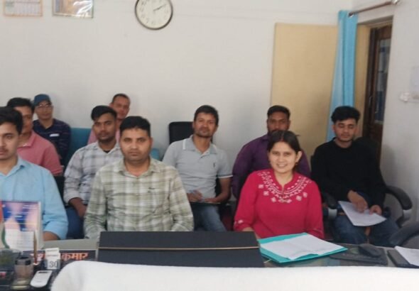 1790870775_472_जिला-कोषागार-रुद्रप्रयाग-में-आहरण-वितरण-अधिकारियों-एवं-लेखा-संवर्ग-के.jpeg
