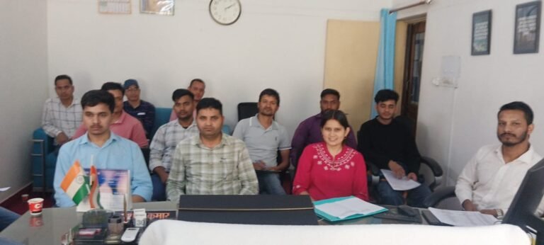 1790870775_472_जिला-कोषागार-रुद्रप्रयाग-में-आहरण-वितरण-अधिकारियों-एवं-लेखा-संवर्ग-के.jpeg