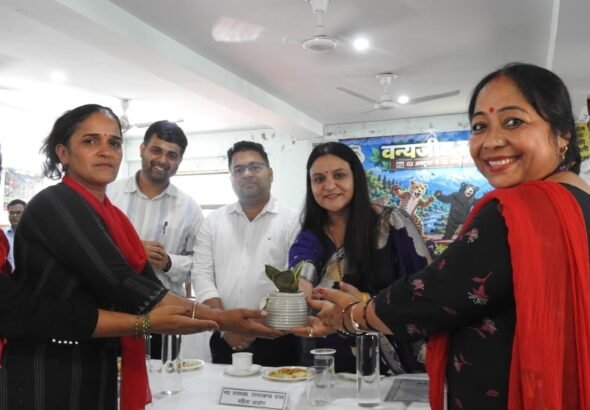 1790954745_267_गांधी-जयंती-एवं-शास्त्री-जी-जयंती-पर-जनपद-न्यायालय-परिसर.jpeg