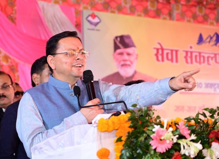 1791629746_239_जनसमस्याओं-का-समयबद्ध-समाधान-सुनिश्चित-करें-अधिकारी-लोगों-को-बार-बार.jpg