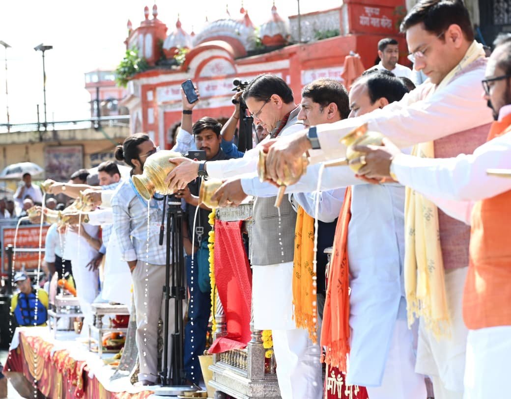 1791802428_633_प्रधानमंत्री-श्री-नरेन्द्र-मोदी-के-सार्वजनिक-सेवा-के-25-वर्ष.jpg