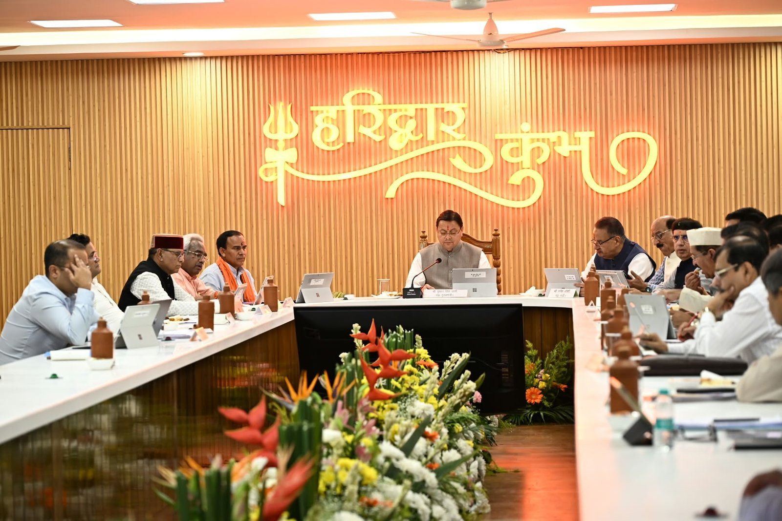 1791803214_986_मुख्यमंत्री-की-अध्यक्षता-में-मंत्रीमण्डल-की-बैठक-सीसीआर-हरिद्वार-में.jpg
