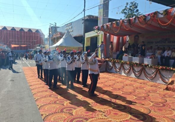 1791819477_529_कुंजापुरी-मेले-में-खेल-प्रतियोगिताओं-का-शुभारंभ-वॉलीबॉल-के-मुकाबले.jpg