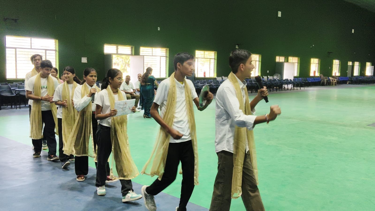 1792250145_983_एकतानगर-गुजरात-के-लिए-निकला-उत्तराखंड-पुलिस-का-मोटर-साइकिल.jpg