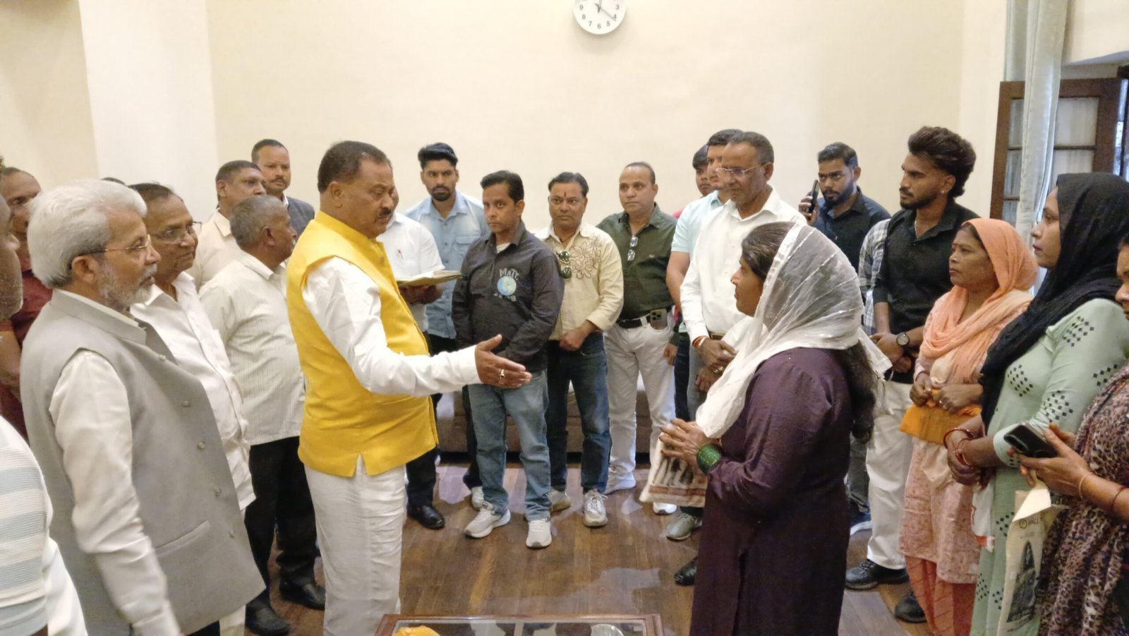 1792332414_452_कुंभ-मेले-में-पर्यावरण-मित्रों-के-मानदेय-आवास-और-अन्य.jpeg